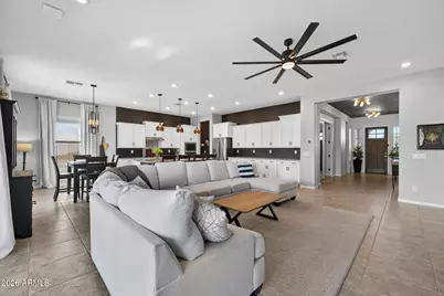 14233 S 179th Avenue, Goodyear, AZ 85338 - Photo 9