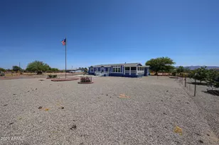 22129 W Dixileta Dr, Wittmann, AZ 85361 - Photo 3