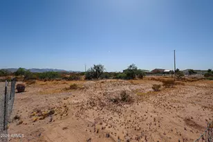 22129 W Dixileta Dr, Wittmann, AZ 85361 - Photo 21