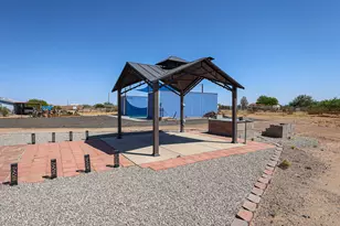 22129 W Dixileta Dr, Wittmann, AZ 85361 - Photo 11