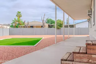 349 S Wayfarer, Mesa, AZ 85204 - Photo 5