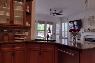 318 W Campo Bello Dr, Phoenix, AZ 85023 - Photo 13