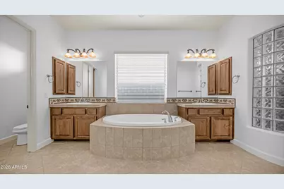 1606 W Silentcove Lane, Phoenix, AZ 85085 - Photo 19