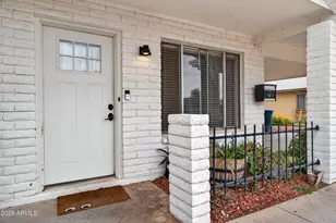 727 E Auburn Dr, Tempe, AZ 85283 - Photo 3