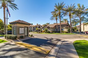 9705 E Mountain View Rd, Scottsdale, AZ 85258 - Photo 15