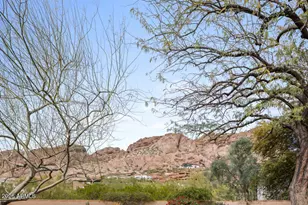 5102 N Saddle Rock Ln, Phoenix, AZ 85018 - Photo 11