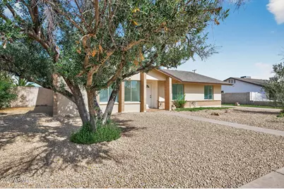 2822 E Yucca Street, Phoenix, AZ 85028 - Photo 3