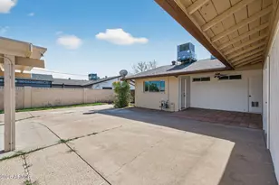 2822 E Yucca St, Phoenix, AZ 85028 - Photo 45