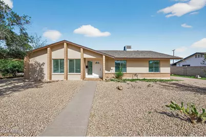 2822 E Yucca Street, Phoenix, AZ 85028 - Photo 1