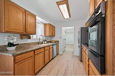 2822 E Yucca Street, Phoenix, AZ 85028 - Photo 13