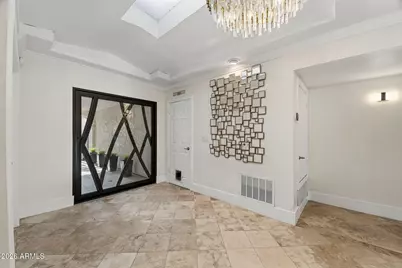 8935 N 82nd Street, Scottsdale, AZ 85258 - Photo 3