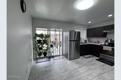 8102 N 30th Drive, Phoenix, AZ 85051 - Photo 7