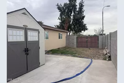 8102 N 30th Drive, Phoenix, AZ 85051 - Photo 17