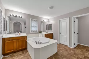 849 S Henry Ln, Gilbert, AZ 85296 - Photo 17