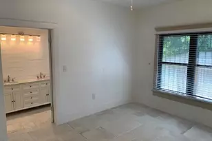 702 S 1st St, Phoenix, AZ 85004 - Photo 9