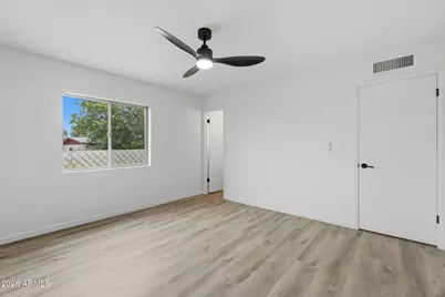 2134 E Beck Lane, Phoenix, AZ 85022 - Photo 17