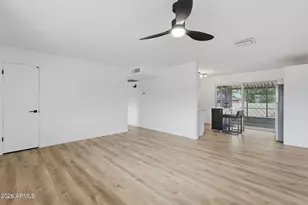 2134 E Beck Ln, Phoenix, AZ 85022 - Photo 3