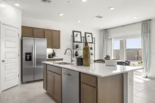 15482 W Desert Hollow Dr, Surprise, AZ 85387 - Photo 3