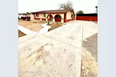 12622 W Illini Street, Avondale, AZ 85323 - Photo 5