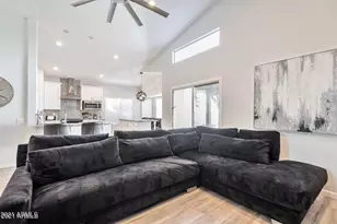 4536 E Rowel Rd, Phoenix, AZ 85050 - Photo 13