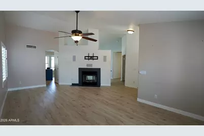 15231 N 87th Drive, Peoria, AZ 85381 - Photo 3