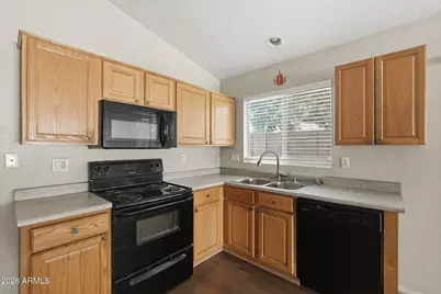 2049 N 109th Avenue, Avondale, AZ 85392 - Photo 9