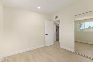 4936 W Highland Ave W, Phoenix, AZ 85031 - Photo 21