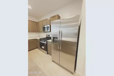 9528 W Cheery Lynn Road, Phoenix, AZ 85037 - Photo 11