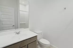 9528 W Cheery Lynn Rd, Phoenix, AZ 85037 - Photo 5