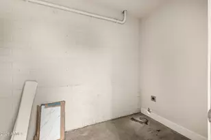 4267 N 68th Ln, Phoenix, AZ 85033 - Photo 23