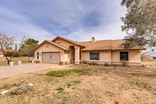 7595 S Malapai Dr, Hereford, AZ 85615 - Photo 9