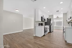 2355 W Waltann Ln, Phoenix, AZ 85023 - Photo 3