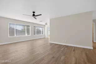 2355 W Waltann Ln, Phoenix, AZ 85023 - Photo 11