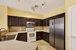 805 S Sycamore Ave, Mesa, AZ 85202 - Photo 11