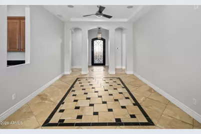 3215 E Constance Way, Phoenix, AZ 85042 - Photo 9