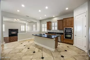 3215 E Constance Wy, Phoenix, AZ 85042 - Photo 7