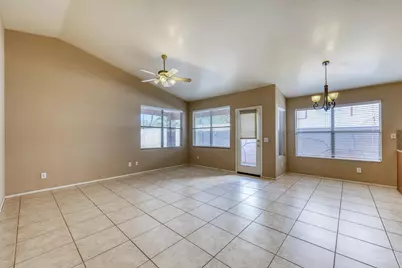 21634 N 44th Place, Phoenix, AZ 85050 - Photo 5