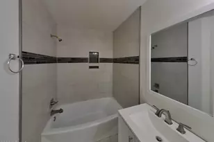 7024 N 77th Dr, Glendale, AZ 85303 - Photo 7