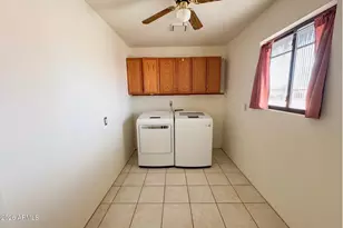 10388 W Fernando Dr, Arizona City, AZ 85123 - Photo 13