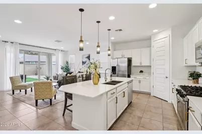 18816 W Cortez Street, Surprise, AZ 85388 - Photo 5