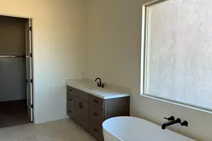 1672 W Lavitt Ln, Phoenix, AZ 85086 - Photo 59