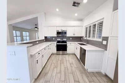 12030 N 40th Way, Phoenix, AZ 85028 - Photo 11