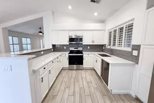 12030 N 40th Way, Phoenix, AZ 85028 - Photo 11