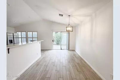 12030 N 40th Way, Phoenix, AZ 85028 - Photo 9