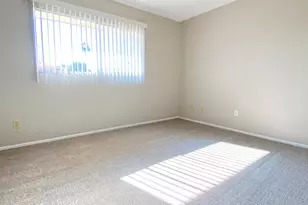 3633 W Calavar Rd, Phoenix, AZ 85053 - Photo 11