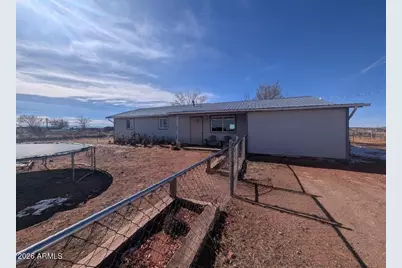 3080 W 8th South Place, Saint Johns, AZ 85936 - Photo 1