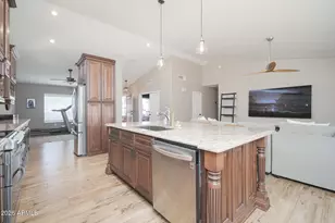 932 N Marble St, Gilbert, AZ 85234 - Photo 7