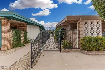 3713 E Glenrosa Avenue, Phoenix, AZ 85018 - Photo 1