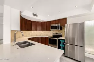 3713 E Glenrosa Ave, Phoenix, AZ 85018 - Photo 13