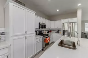 17988 W Deneen Way, Surprise, AZ 85374 - Photo 11